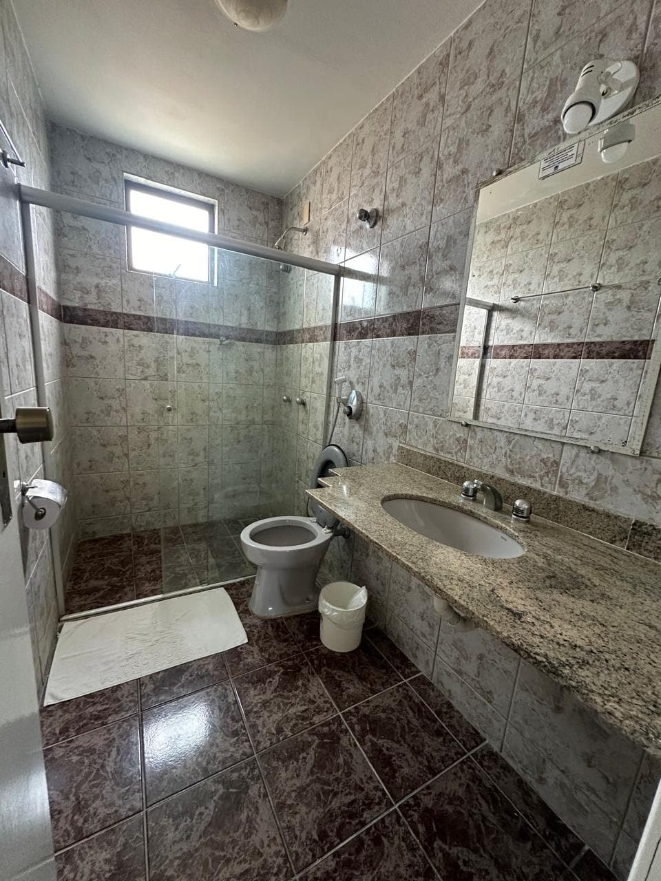 Apartamento com Varanda